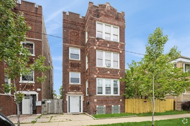 Building Photo - 1340 S Kedvale Ave Unit 2 Rental