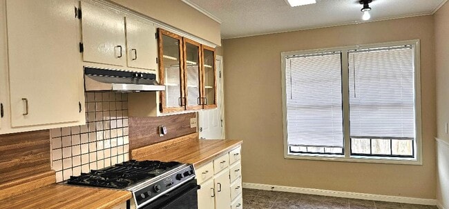 Photo - 406 Canterbury Dr