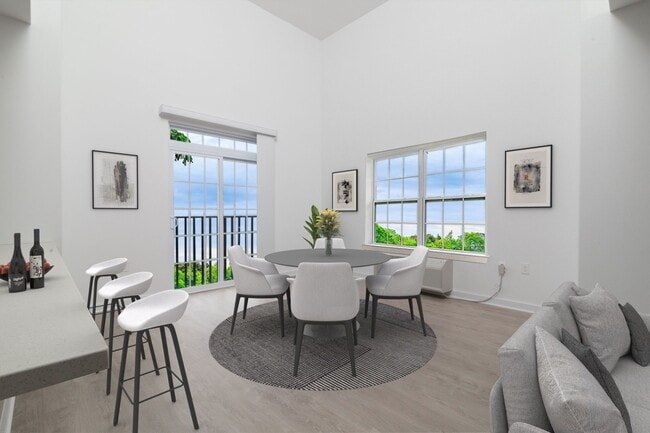 Photo - Boulevard East