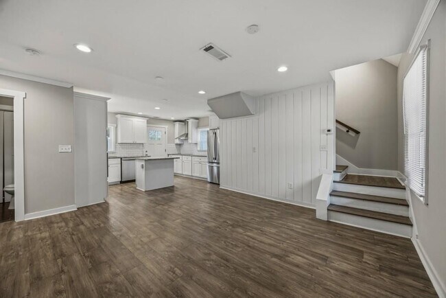 Photo - 2455 Lynn Iris Dr