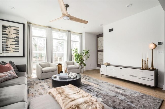 Photo - 1762 Beckham Pl NE