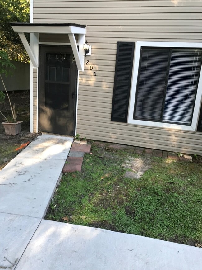 Photo - Adorable Townhome