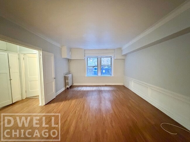 Building Photo - 2341 N Commonwealth Ave Unit 101