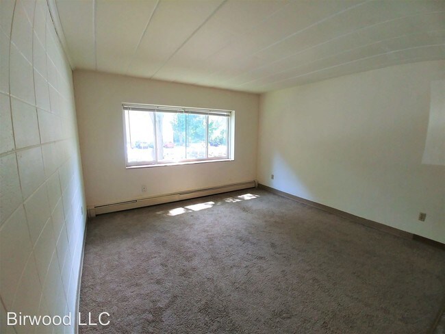 Photo - 2102 University Ave