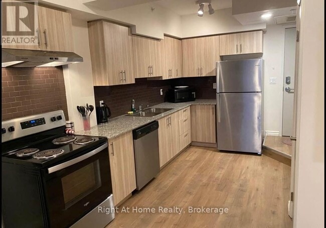 Photo - 275 Larch St Unit B602