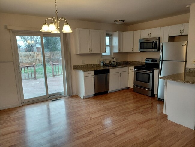 Photo - 33890 Hunter Ave