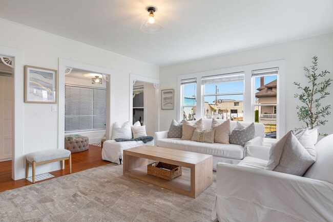 Photo - 334 Edmonds St Unit ID1346352P