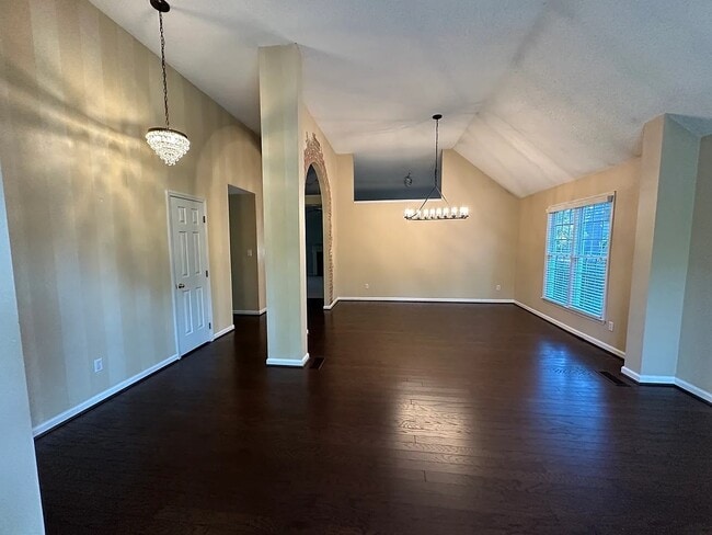 Photo - 107 Brook Fryar St