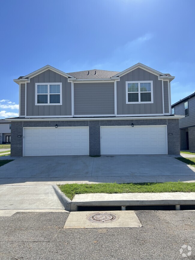 Building Photo - 1018 S Benchmark Ln Rental