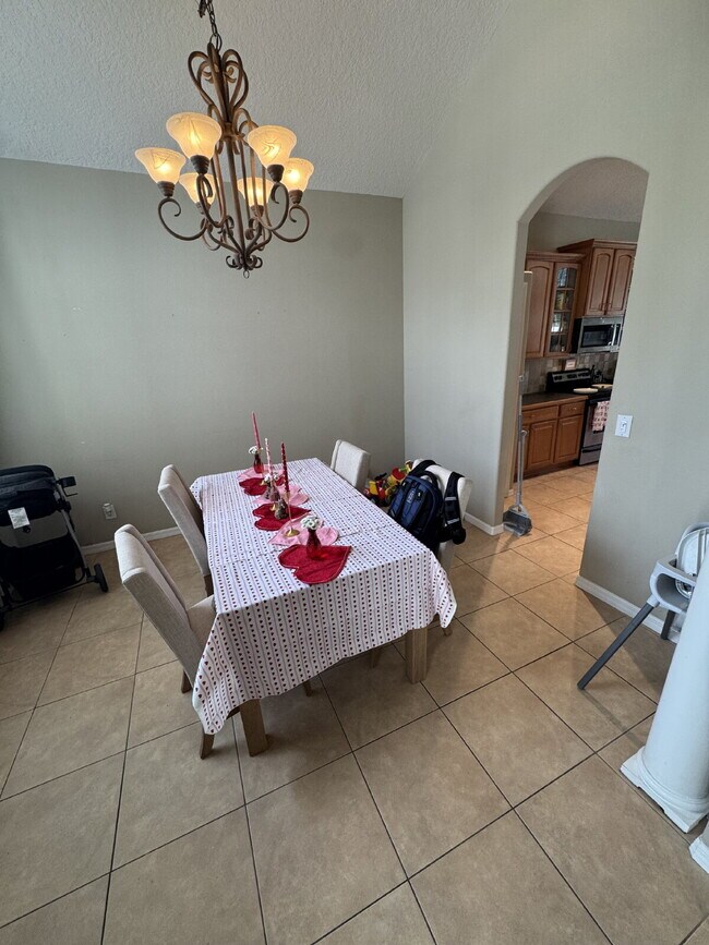 Photo - 1890 Briland St