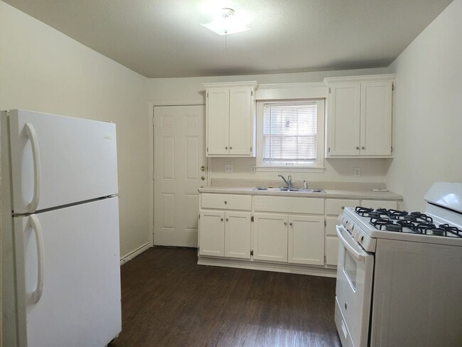 Photo - Cozy 2/1 Duplex in Waco