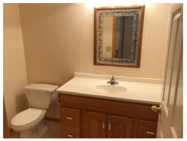 DOWNSTAIRS BATHROOM