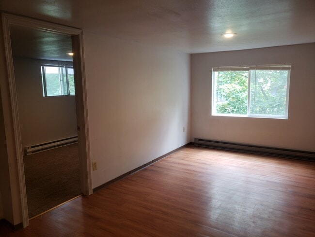 Photo - 224 W 1st St Unit 4