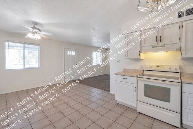 Photo - 311 W Bealey Ave