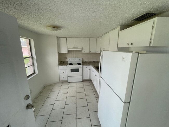 Photo - 5321 Avery Rd Unit 1