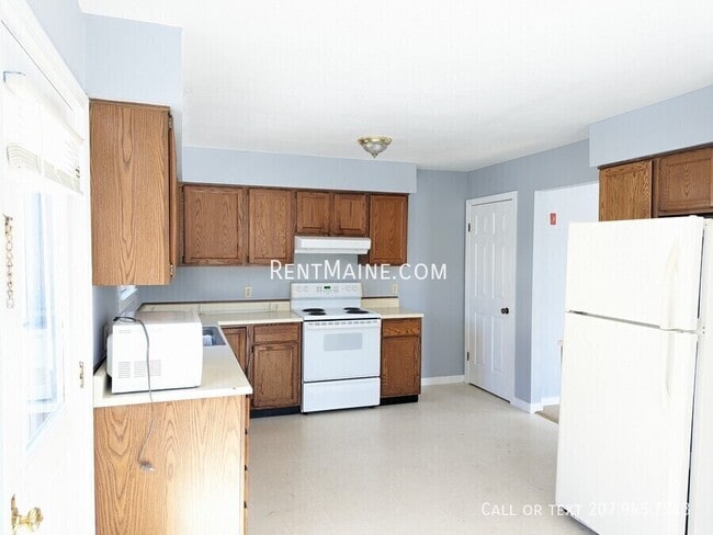 Photo - 114 Main Rd S Unit Apt. A