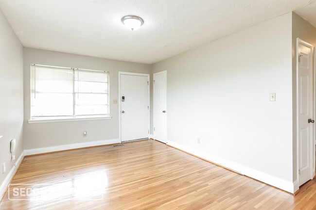 Photo - 3721 Grasselli Ave SW