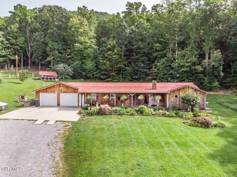 Photo - 424 Roaring Creek Rd