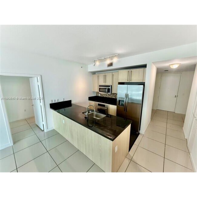 Photo - 79 SW 12th St