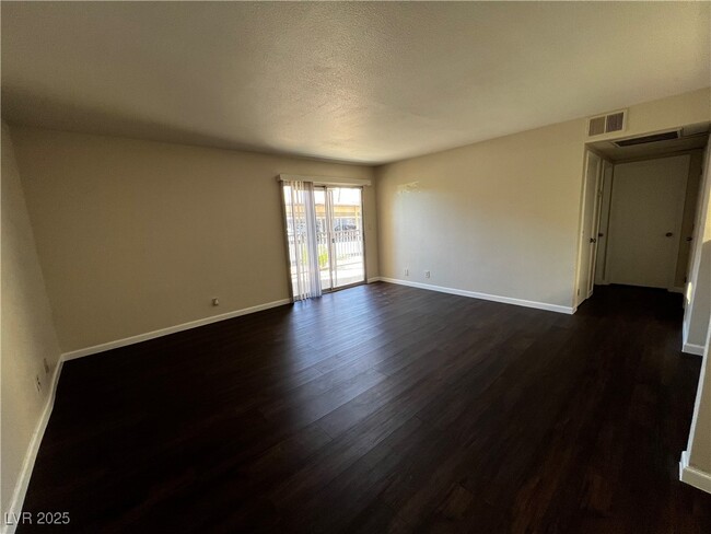 Photo - 5021 River Glen Dr Unit 45