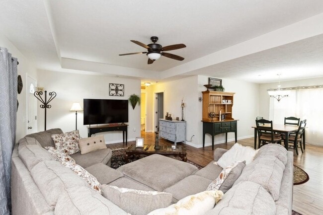 Photo - 1419 Leaf Ln