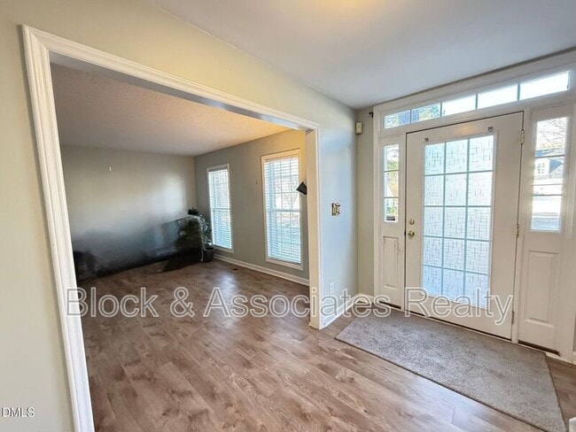 Photo - 8612 Hobhouse Cir