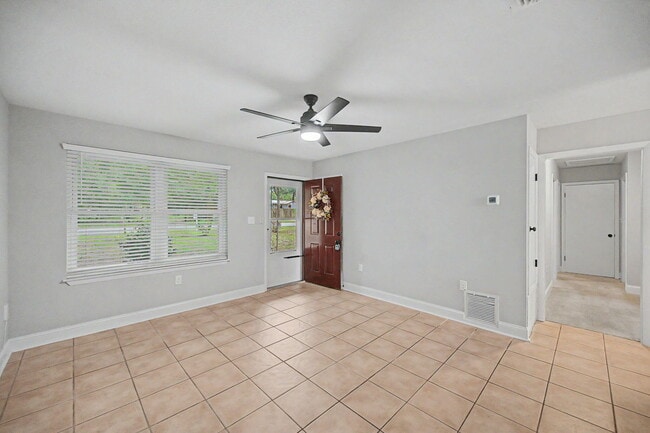 Photo - 2317 Lewis St