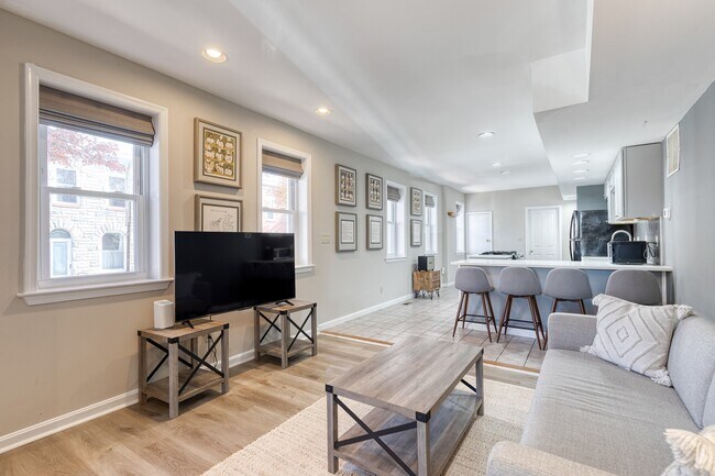 Photo - 447 Gittings St