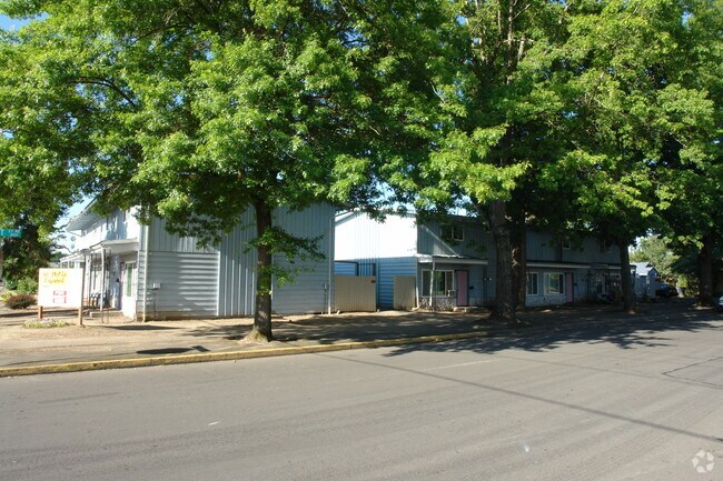 Photo - Somerset West Apartments