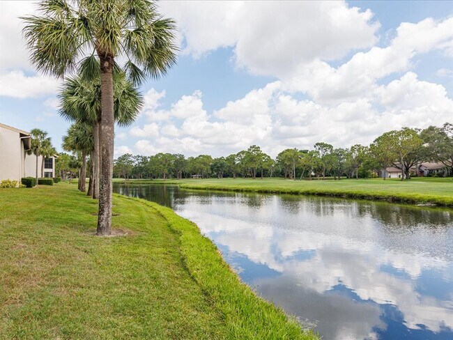 Photo - 4440 Weybridge St