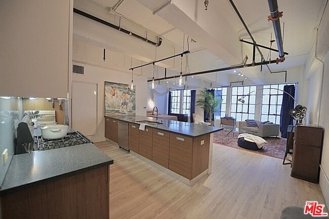 Photo - 746 S Los Angeles St Unit 603