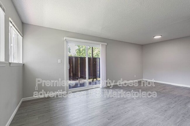 Photo - 8441 Kessler St