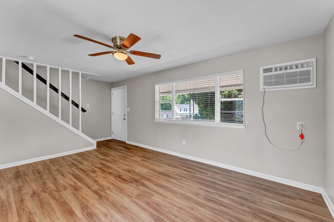 2x1 Living Room