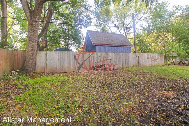 Photo - 1 br, 1 bath House - 225 Gates Avenue, down