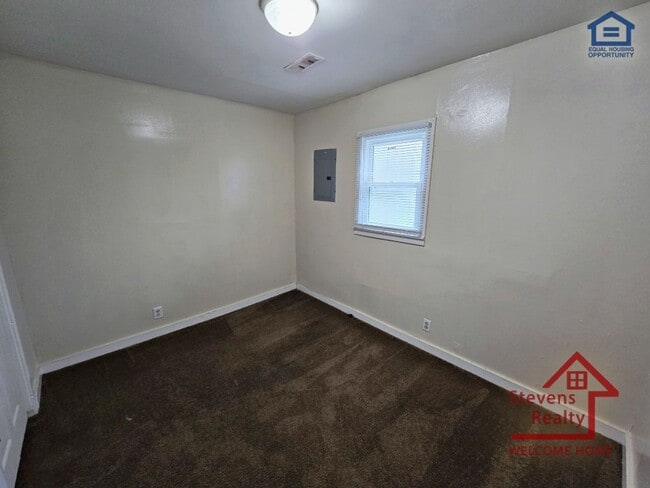 Photo - 425 S Cedar Ave