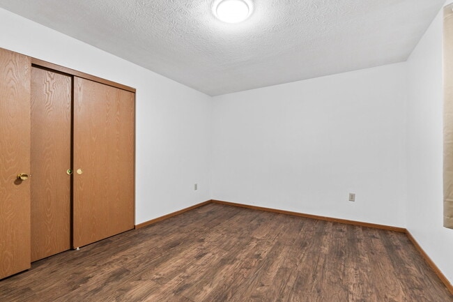 Photo - 503 Rosehill Dr