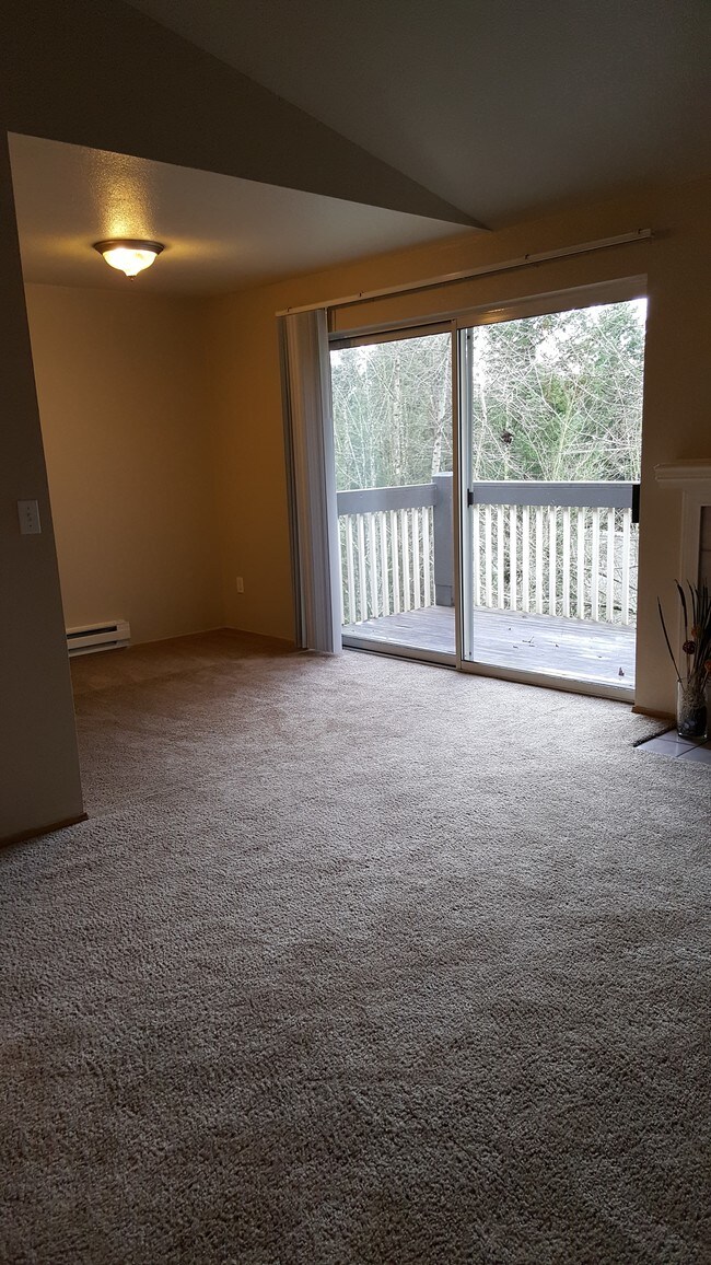 North Creek Heights Apartments