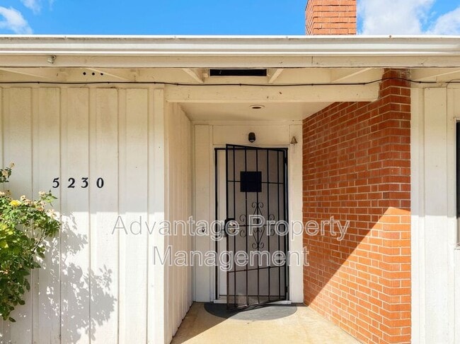 Photo - 5230 NE Laurel Dr