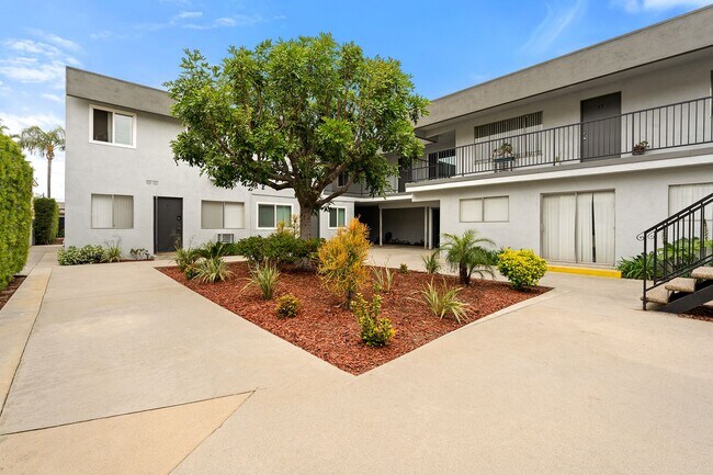 Downey Court Apartments