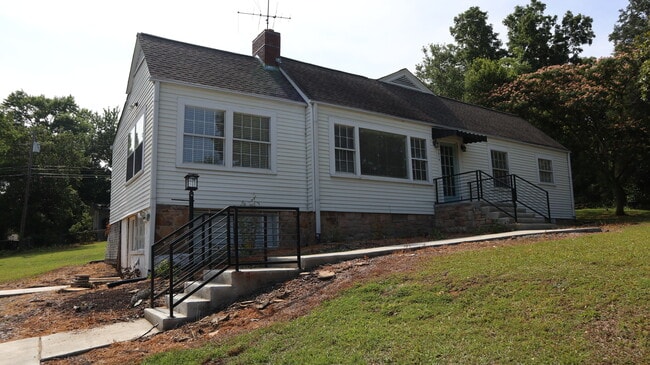 Building Photo - 1016 Wickford Rd Rental