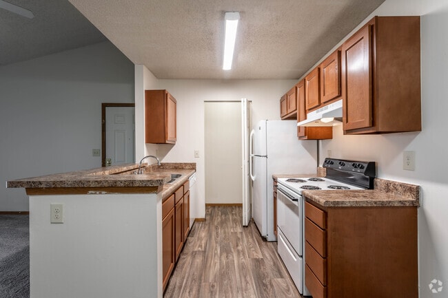 2 Br, 1 Ba - 858 SF