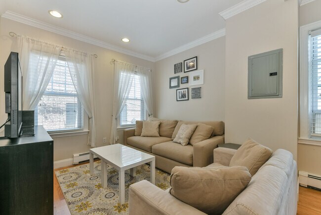 Photo - 277 Silver St Unidad 2