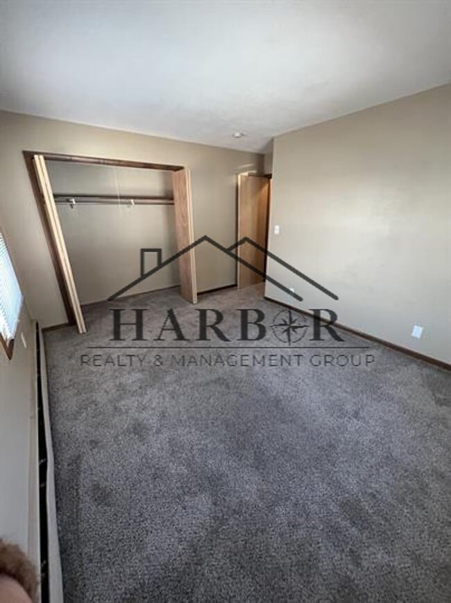 Photo - Fair Oaks Unidad 202 - 402