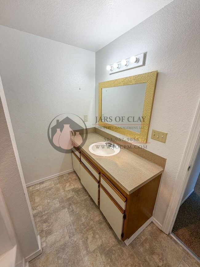 Photo - Upstairs Two Bedroom Apartment in Keizer Unit 3938