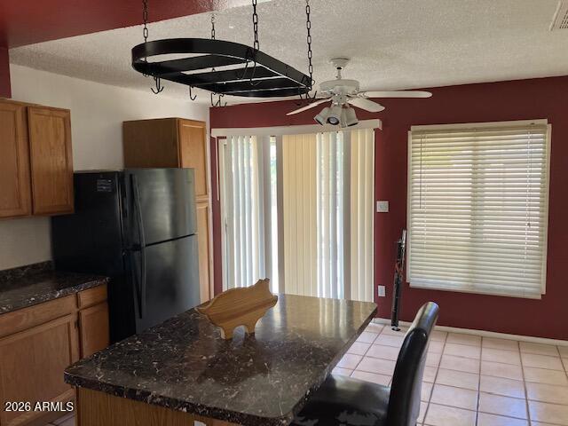 Building Photo - 2512 E Larkspur Dr