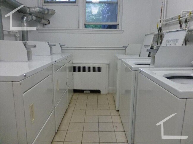 Photo - Available now - No Broker Fee - Brighton 2...