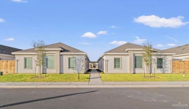 Building Photo - 13 Shavano Dr Unit 1