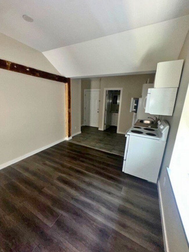 1613 Main St Unit 1