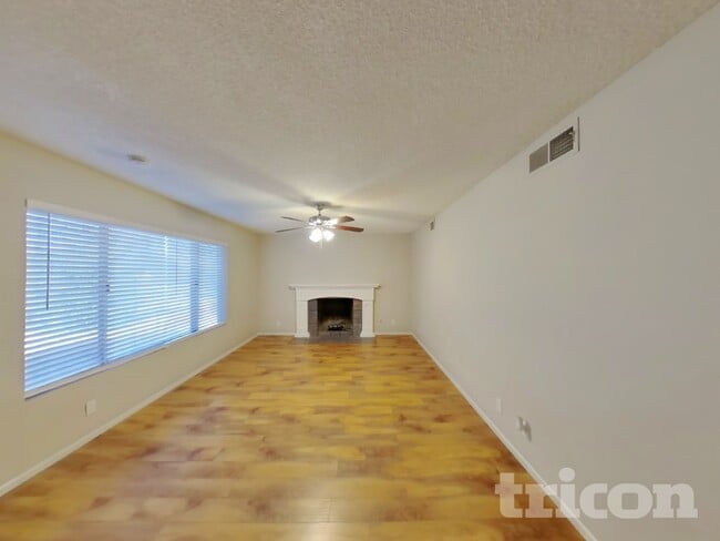 Photo - 4078 Deerfield Ave