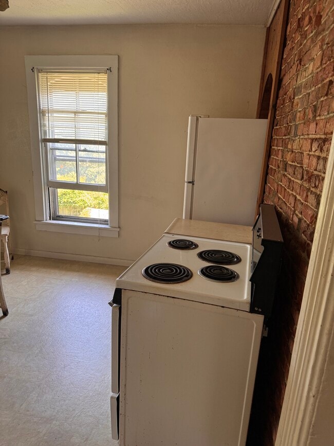 Photo - 530 W 6th St Unit 3